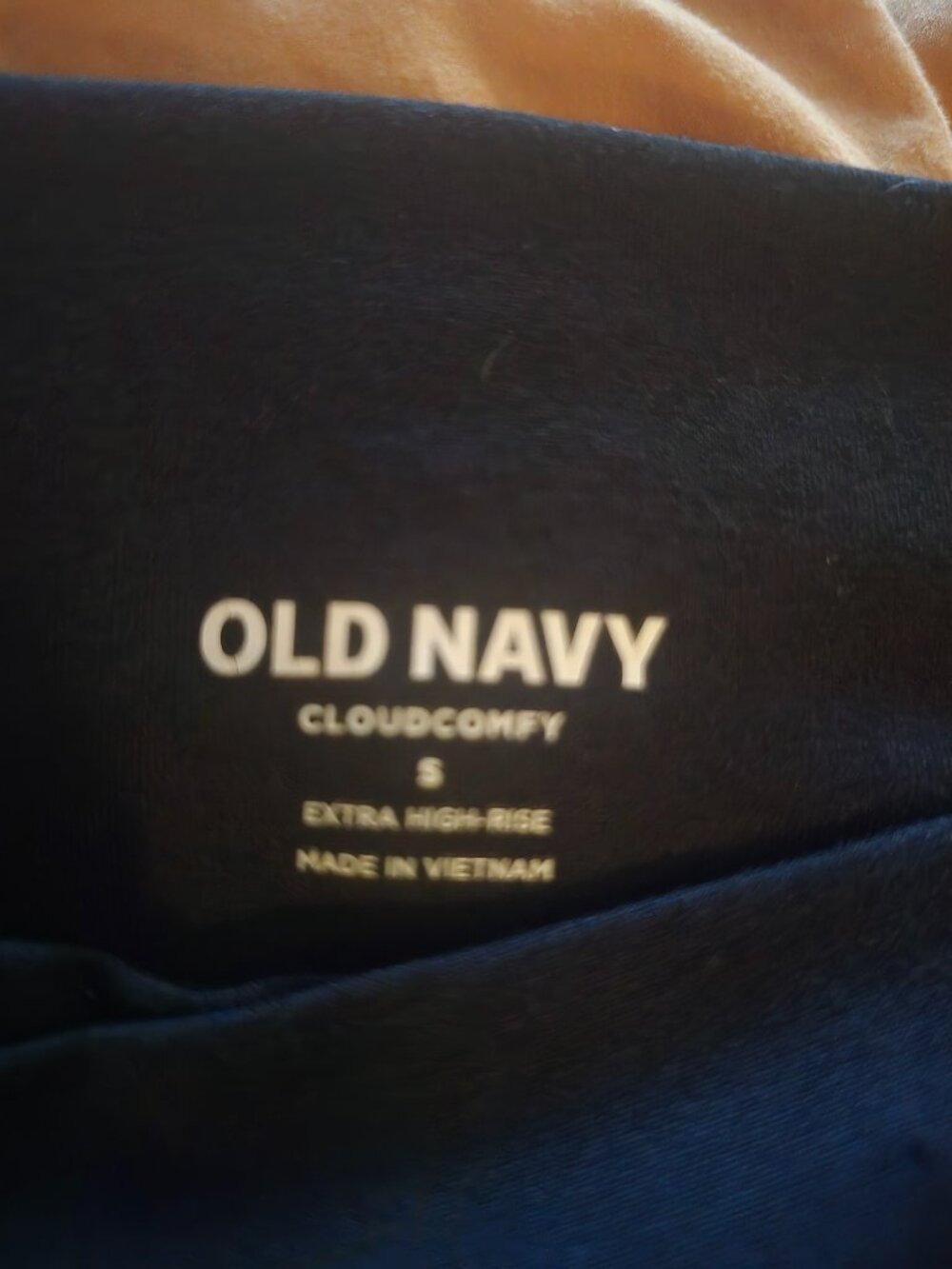 Old Navy CloudComfy Extra High-Rise Leggings